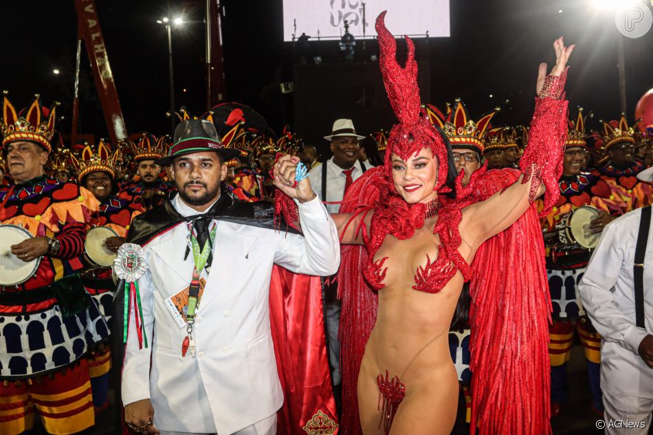  Para fazer um bom desfile, a atriz buscou conhecer mais sobre a história da entidade 