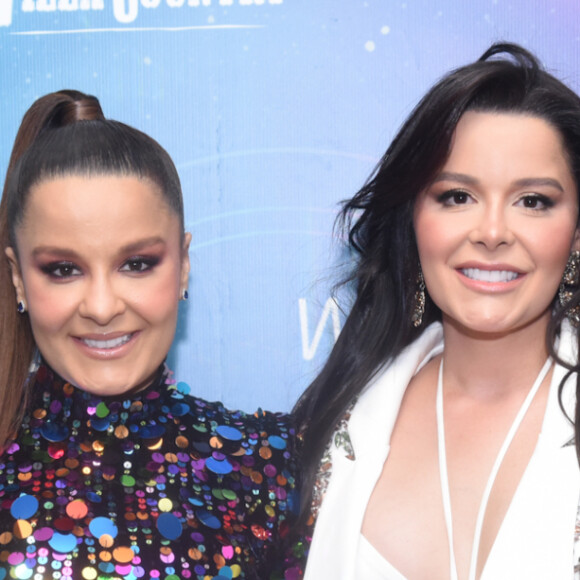 Maiara e Maraisa posaram nos bastidores do evento