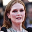 Detalhes da maquiagem da atriz Julianne Moore em Cannes 2022: a artista valorizou os olhos em seu visual.