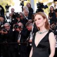 Cannes 2022: Julianne Moore foi destaque no primeiro dia do tapete vermelho do festival de cinema