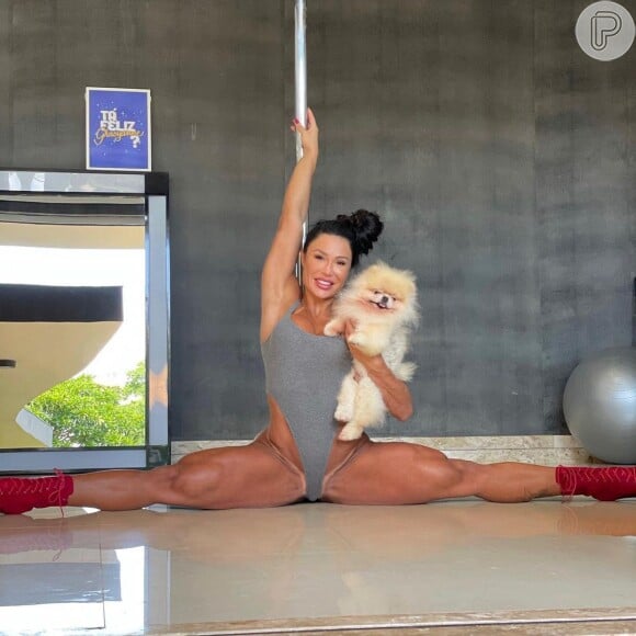 Gracyanne Barbosa impressiona em fotos no instagram com sua flexibilidade
