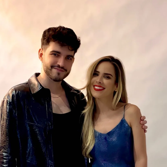 Wanessa Camargo cumprimentou Jão no camarim antes do show em São Paulo