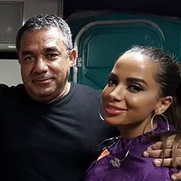 Pai de Anitta, Mauro Machado, ainda apresentou pontos suspeitos perto do câncer, que foram retirados para biópsia