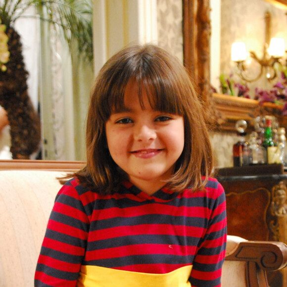 Klara Castanho em foto de criança na novela 'Em Família', 2014