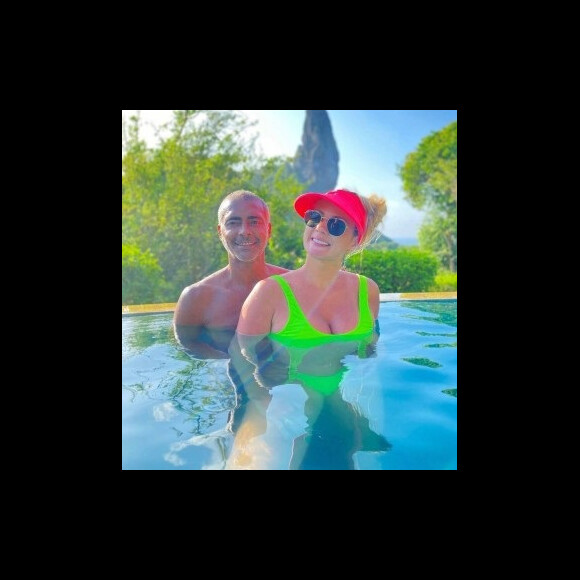 Fonte relatou que a família da influenciadora aprova relacionamento