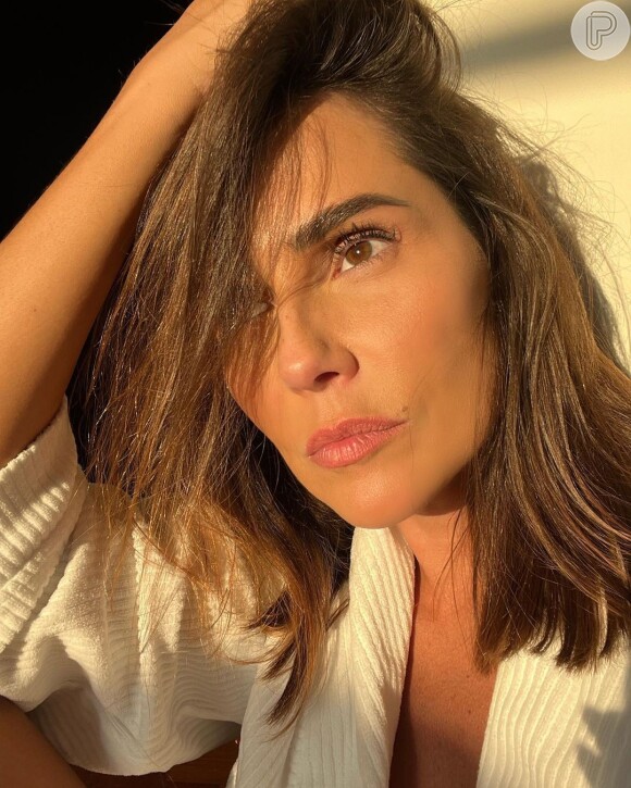 'Gosto de ter o rosto mais natural', conta Deborah Secco 