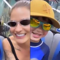 Andressa Suita realiza desejo dos filhos de andar de ônibus: 'Feliz'
