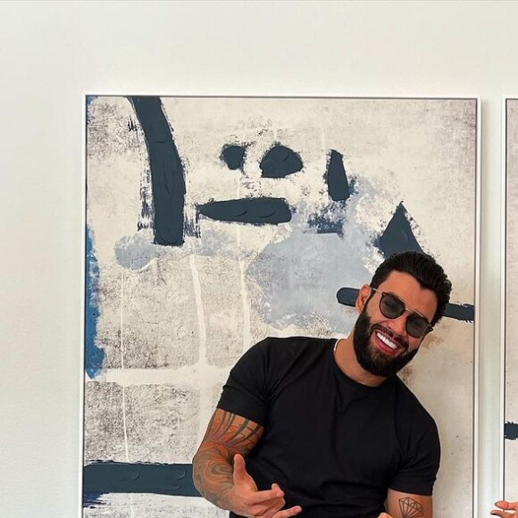 De férias, Andressa Suita e Gusttavo Lima levaram os filhos à Disney