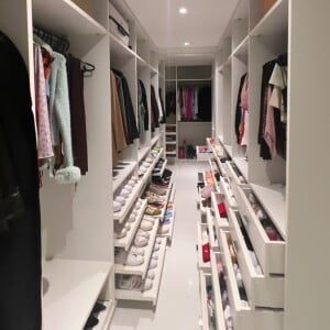 Jade Picon mostra o closet e tamanho impressiona