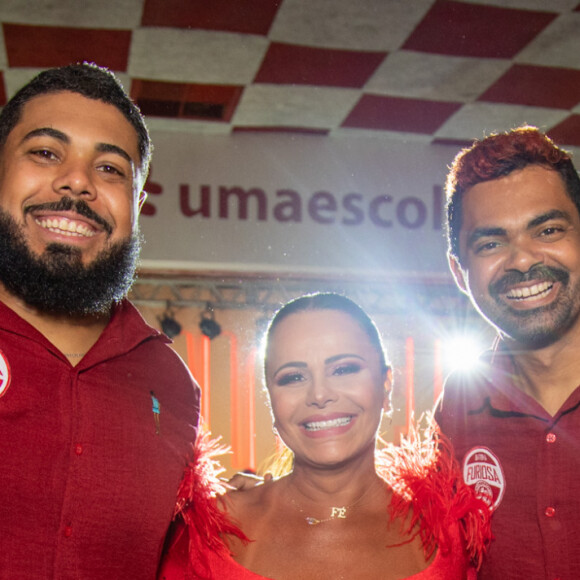 Viviane Araujo compareceu na abertura da pré-temporada de Carnaval do Salgueiro