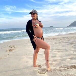 A atriz Viviane Araújo tem preferido roupas mais confortáveis na reta final da gravidez