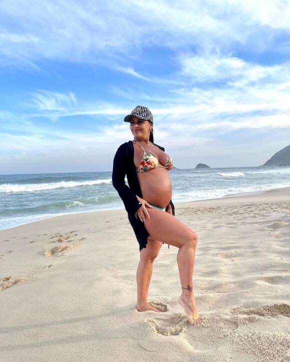 A atriz Viviane Araújo tem preferido roupas mais confortáveis na reta final da gravidez