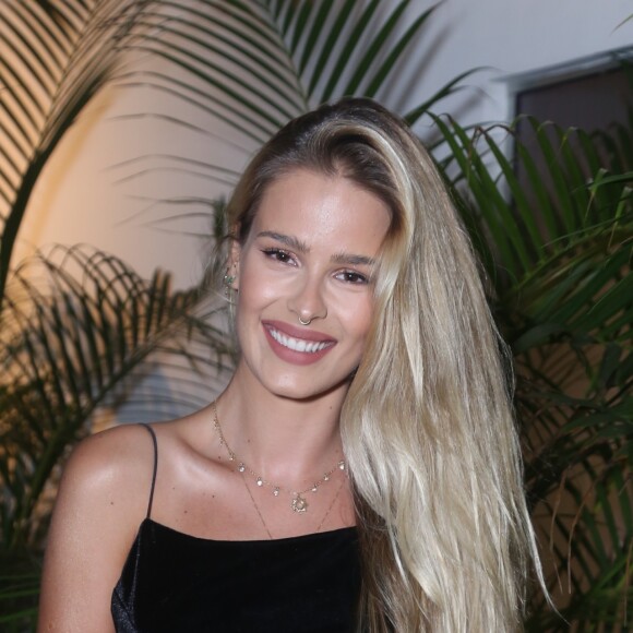 Yasmin Brunet pediu que seus pretendentes cheguem nela nas baladas