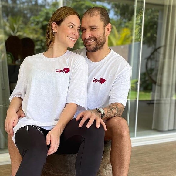 Paolla Oliveira está vivendo um relacionamento de muito amor com Diogo Nogueira