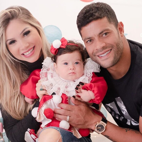 Hulk e Camila Ângelo prepararam uma festinha de mêsversário para a filha