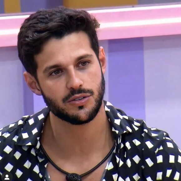 Mãe de Rodrigo Mussi fala sobre cobrança do dinheiro do intercâmbio