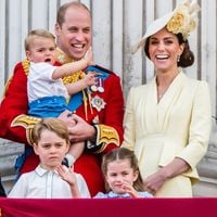 Príncipe William e Kate Middleton optam por casa 'modesta' após deixarem palácio de 14 quartos