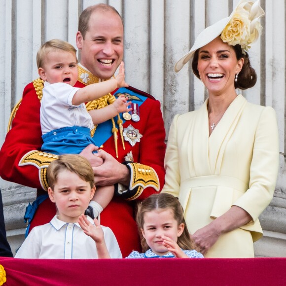 O príncipe William e Kate Middleton vão sair do centro de Londres e irão ficar mais perto da Rainha Elizabeth II