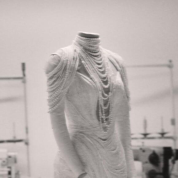 Detalhe de um dos vestidos de Jennifer Lopez usado em seu segundo casamento