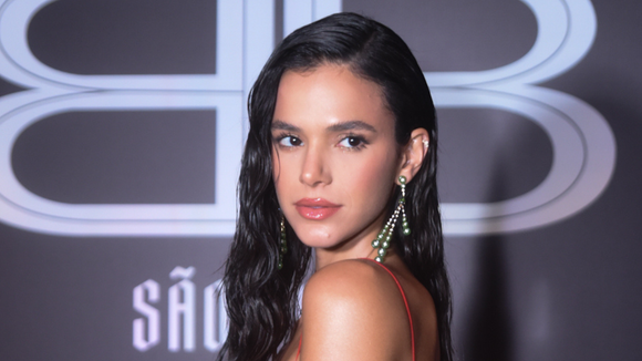 Bruna Marquezine indica voto em Lula, Neymar é citado em comentário polêmico e a confusão rendeu! Entenda