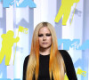 No VMA 2022, Avril Lavigne usou look Versace all black