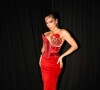 Anitta escolheu um look Schiaparelli escultural e repleto de referências políticas