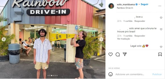 Xolo Maridueña postou fotos de uma viagem com os amigos e fãs brasileiros comentaram