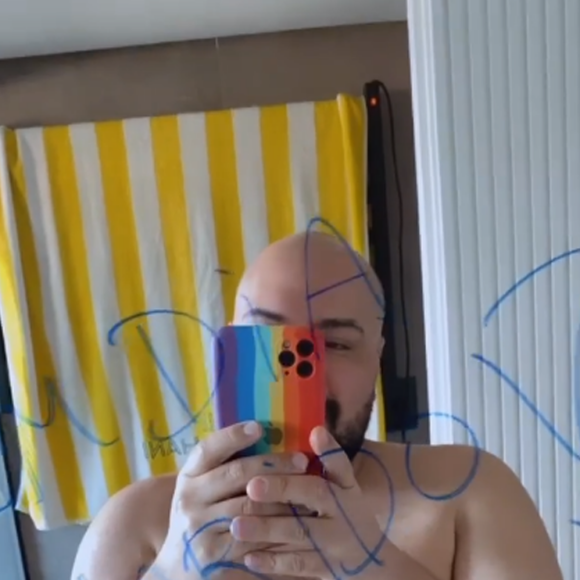 Após casamento, Tiago Abravanel acordou com recado fofo do marido