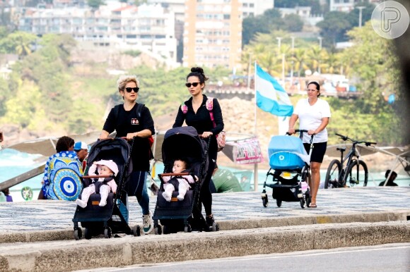 Gêmeas de Nanda Costa e Lan Lanh, Kim e Tiê têm 10 meses