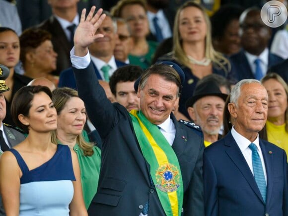 Michelle Bolsonaro acompanhou Jair Bolsonaro no desfile cívico de 7 de setembro