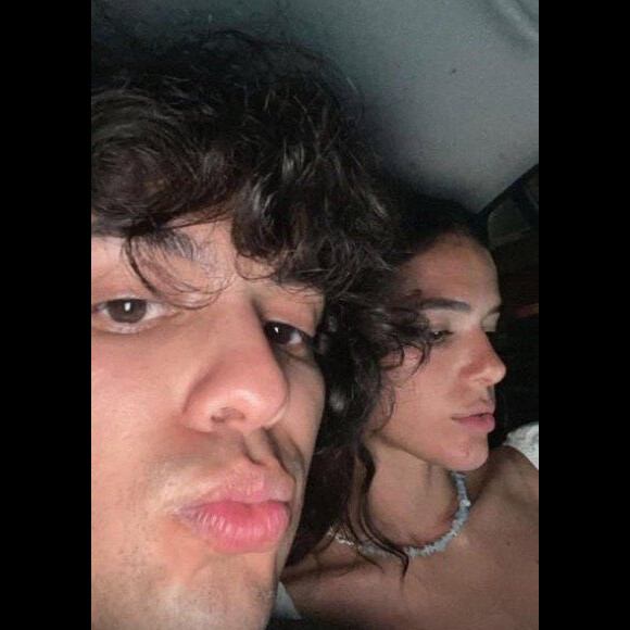 Xolo Maridueña não deu o braço a torcer nem depois do exposed de Bruna Marquezine: 'Um demônio da comida tomou conta de mim'