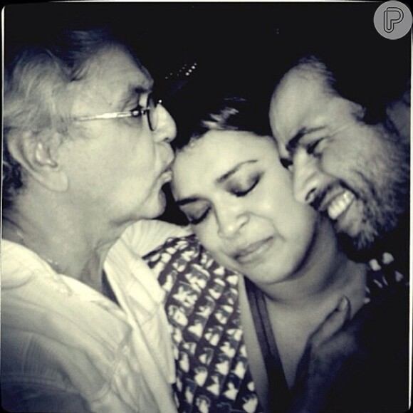 Preta Gil recebe carinho de Caetano Veloso e posta foto no Instagram
