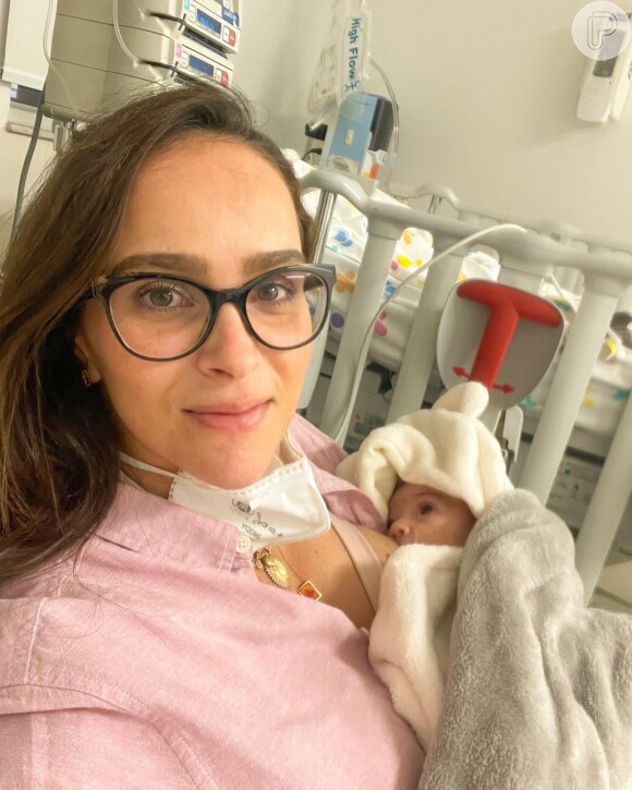 Maria Guilhermina, filha de Juliano Cazarré e Letícia Bastos, nasceu com uma condição que afeta 1 a cada 10 mil bebês