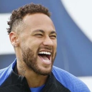 Neymar não transferiu seu título de eleitor para Paris