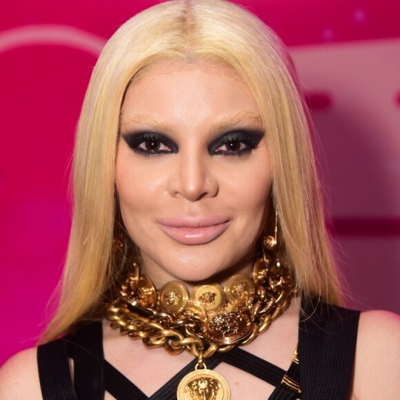 Vale lembrar que Gkay cogitou vender os presentes que ganhou para pagar as contas
 