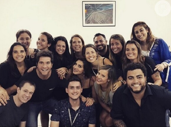 Fernanda Souza mostra parte da equipe do 'The Voice Brasil' com Daniel e Tiago Leifert