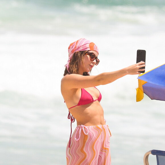 Jade Picon também não dispensou a famosa selfie