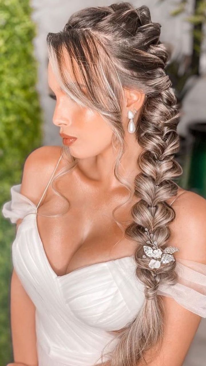 Penteados para noiva: 6 fotos de cabelo com tranças para te deixar mais  linda