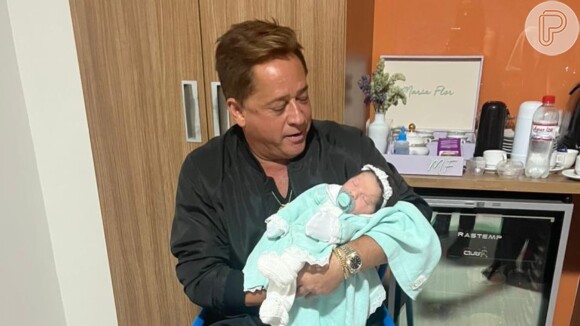 Leonardo conhece a neta, Maria Flor, filha de Virgínia Fonseca e Zé Felipe, em 24 de outubro de 2022