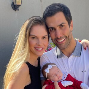 Em abril, Bárbara Evans deu à luz a Ayla, fruto da relação com Gustavo Theodoro 