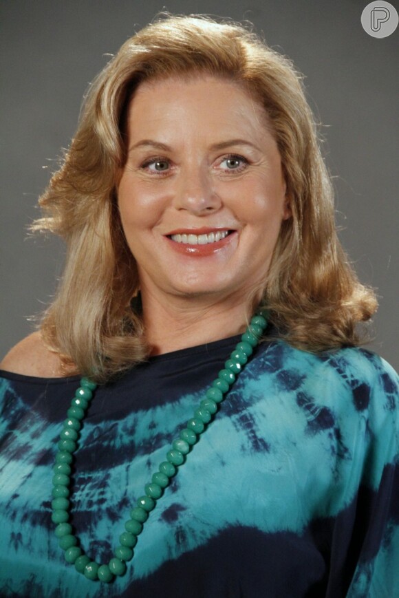 Vera Fisher critica falta de emoção nas cenas de Irina, de 'Salve Jorge', e diz que quer um papel maior na TV, em conversa com o jornal 'O Globo', em 26 de março de 2013