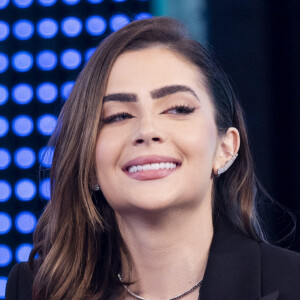 Jade Picon foi envolvida pela web na polêmica entrevista de Cassia Kis na qual a veterana soltou frases de cunho homofóbico