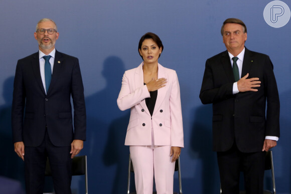 Jair Bolsonaro e Michelle: há quem acredite que possa ser mais uma 'cortina de fumaça' para abafar algum escândalo prestes a estourar