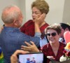 O look usado por Dilma Rousseff na vitória de Lula vai te provar que moda e política são inseparáveis
