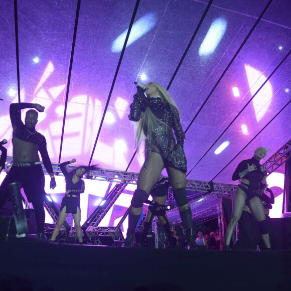 Pabllo Vittar marcou presença no evento, porém não foi vaiada