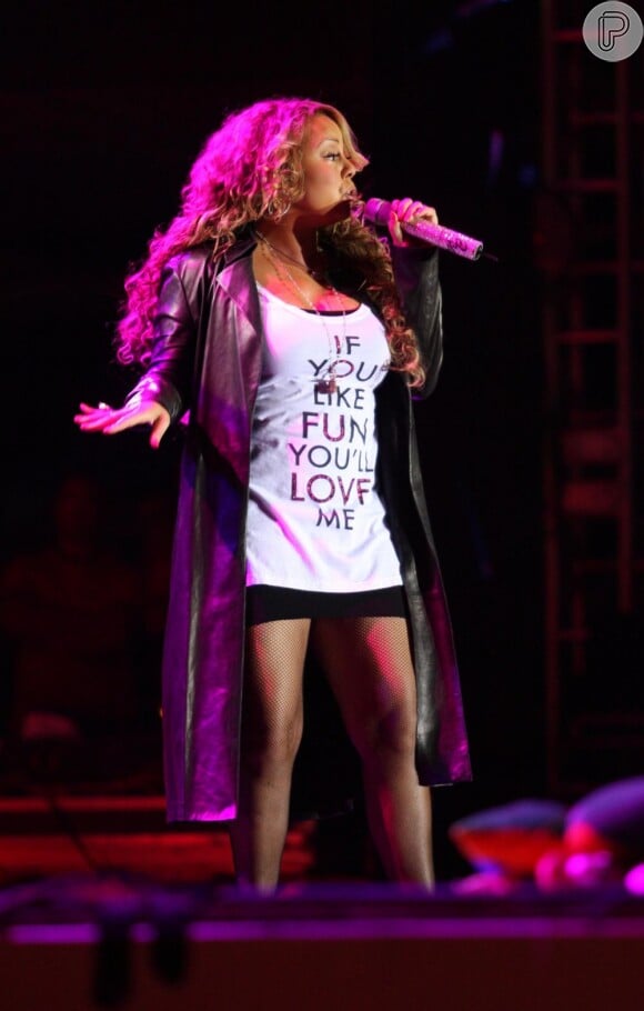 No show que apresentou no Brasil, ela usou uma camisa com a frase: 'Se você gosta de se divertir, você gosta de mim"