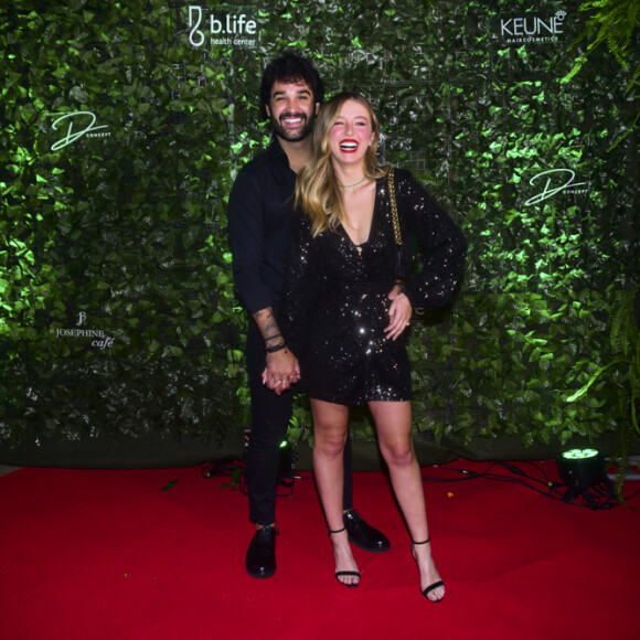 Duda Reis já faz planos de casamento para o próximo ano com Du Nunes