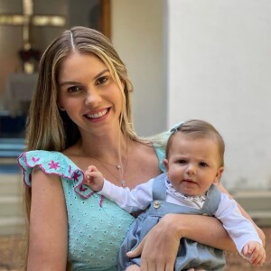 Bárbara Evans é mãe de Ayla, de 6 meses