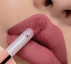 Lábios cor de rosa: o tom do Blush Vintage BT Plush, de Bruna Tavares, vai te dar uma maquiagem de tirar o fôlego