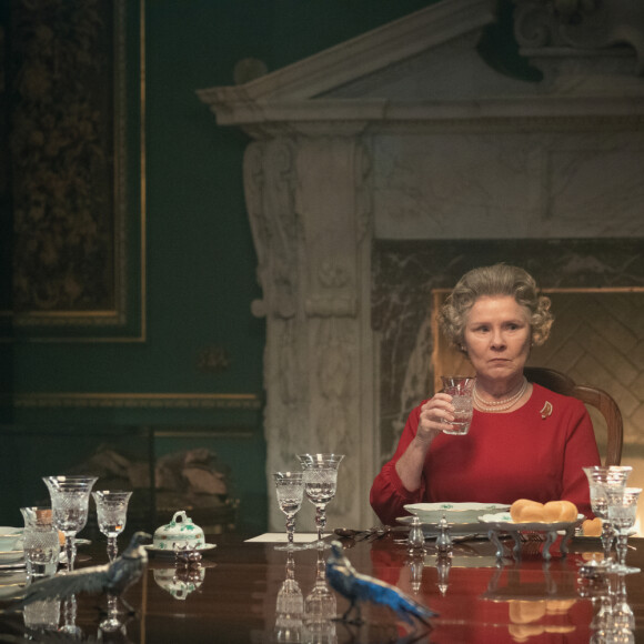 The Crown: série mostra os bastidores da família real britânica